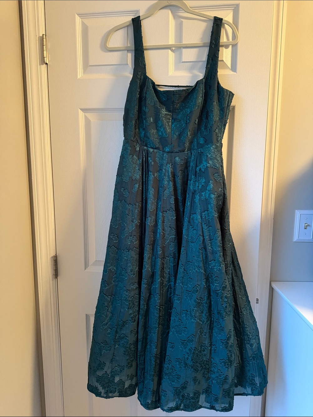 Lulu's Emerald Lace Midi Dress